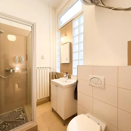 Charming - Flora's Lägenhet Budapest