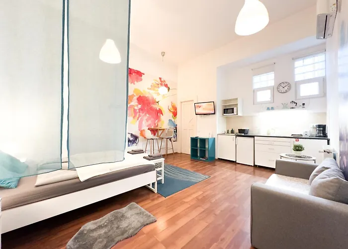 Charming - Flora's Appartement *