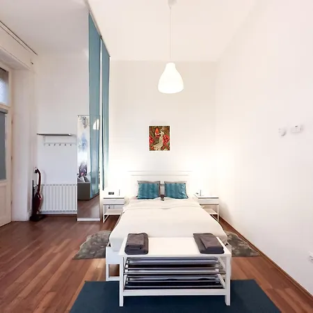 Charming - Flora's *